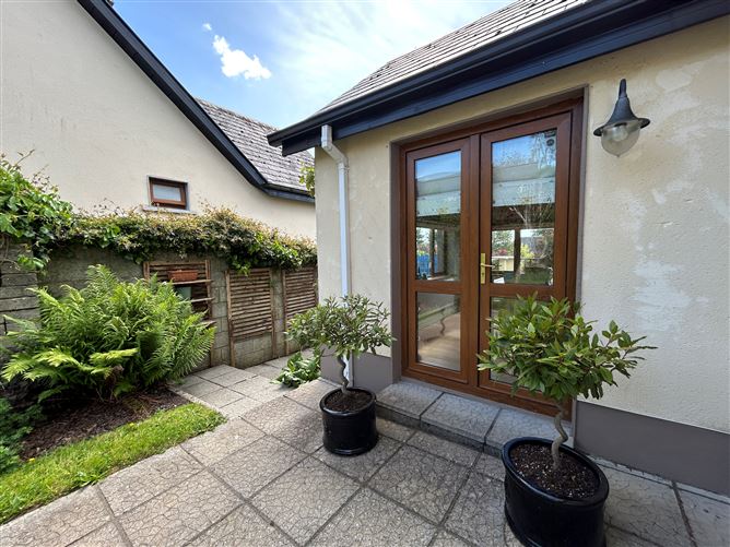 Photo 63 of 66 — 95 Ard Coillte, Ballina, Tipperary