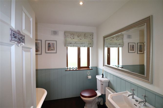 Photo 41 of 66 — 95 Ard Coillte, Ballina, Tipperary