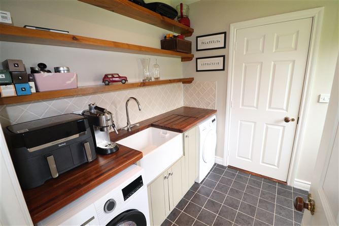 Photo 22 of 66 — 95 Ard Coillte, Ballina, Tipperary