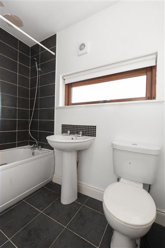 Photo 11 of 14 — 8 Tullyhall Mews, Lucan, Co. Dublin