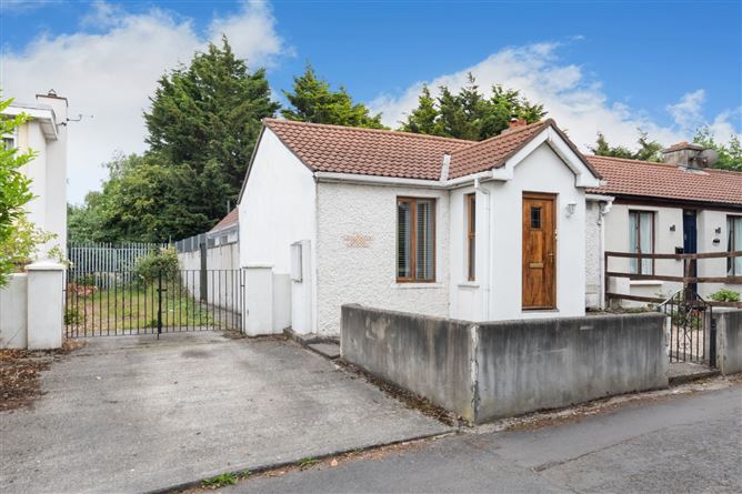 1 Leicester House Cottage, Lansdowne Valley, Drimnagh, Dublin 12