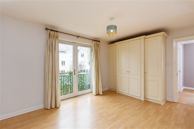 44 The Crescent, Robswall, Malahide, Co. Dublin