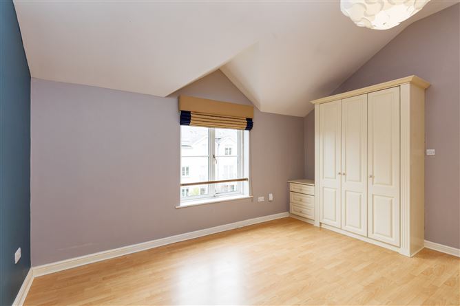 44 The Crescent, Robswall, Malahide, Co. Dublin