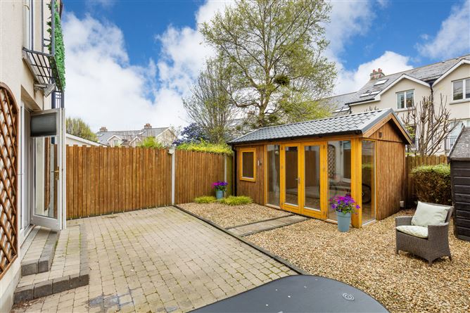 44 The Crescent, Robswall, Malahide, Co. Dublin