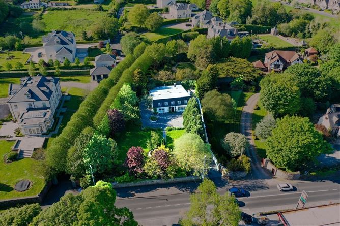 Silverstrand Lodge, Barna Road, Barna, Galway