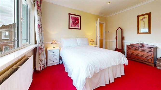 33 Pinewood Drive, Glasnevin, Dublin 9