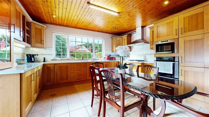 33 Pinewood Drive, Glasnevin, Dublin 9