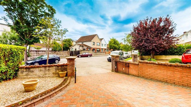 33 Pinewood Drive, Glasnevin, Dublin 9