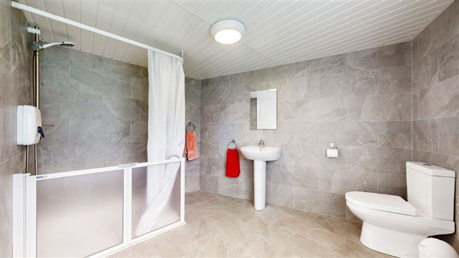 33 Pinewood Drive, Glasnevin, Dublin 9
