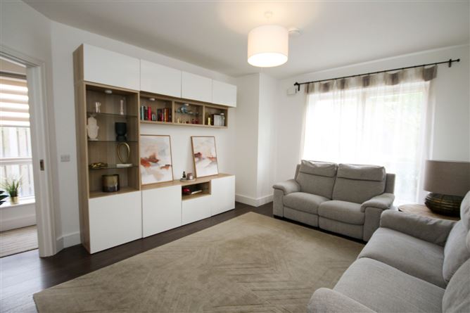 3 Shackleton Woods, Lucan, Co. Dublin