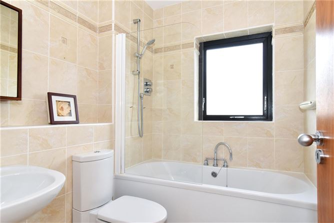 30 Abhainn na Ri, Oranmore, Co. Galway