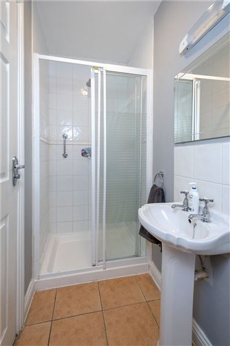 14 The Lodges, St. Joseph's Road, Portumna, Co. Galway