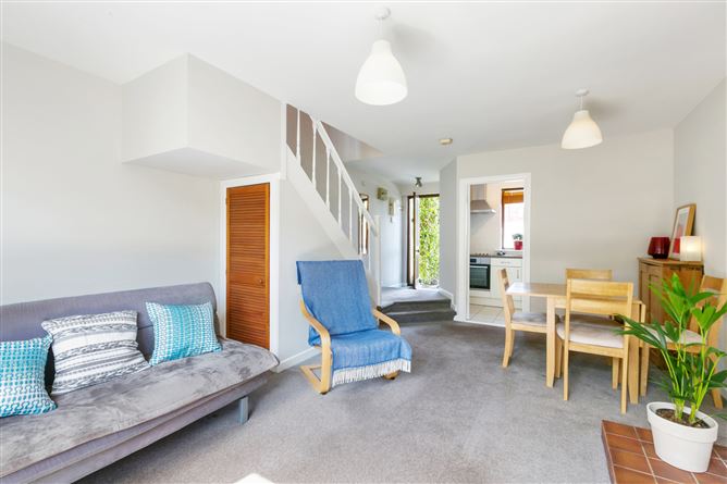 43 Sweetmount Avenue, Dundrum, Dublin 14