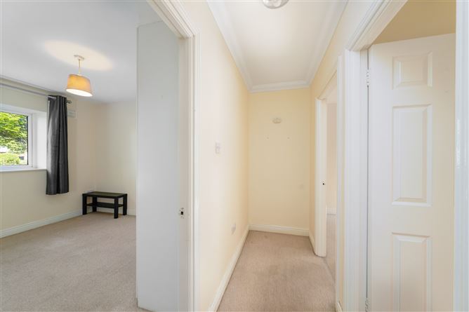 5 Rochford Park, Kill, County Kildare