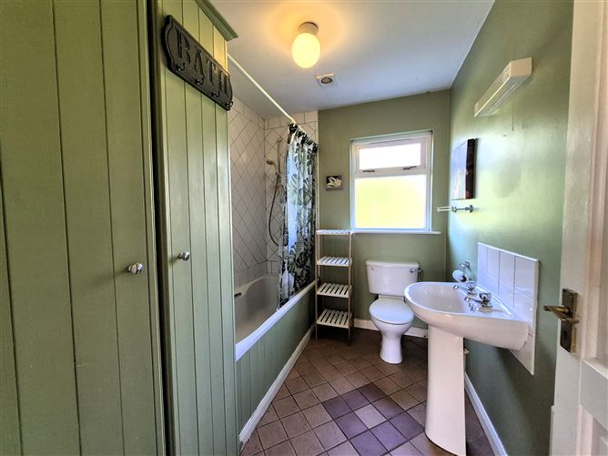 No. 4 The Crannogs, Louisburgh, Mayo