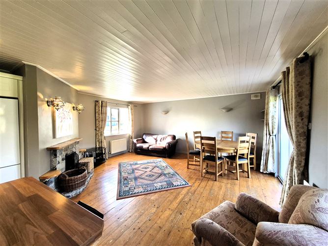 No. 4 The Crannogs, Louisburgh, Mayo