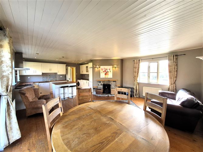 No. 4 The Crannogs, Louisburgh, Mayo