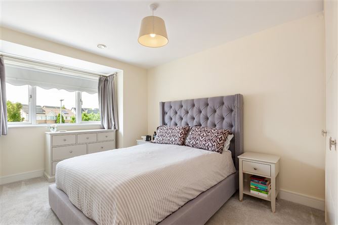 Photo 8 of 20 — 19 Diswellstown Court, Hamilton Park, Castleknock, Dublin 15