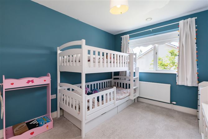 Photo 10 of 20 — 19 Diswellstown Court, Hamilton Park, Castleknock, Dublin 15