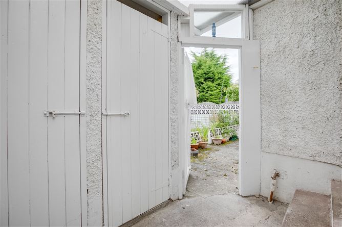 20 Barton Road West, Rathfarnham, Dublin 14
