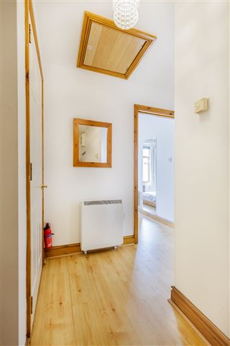 102 Wintergarden, Pearse Street, Dublin 2