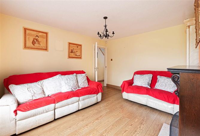 64 Sarsfield Park, Lucan, Co. Dublin, Dublin
