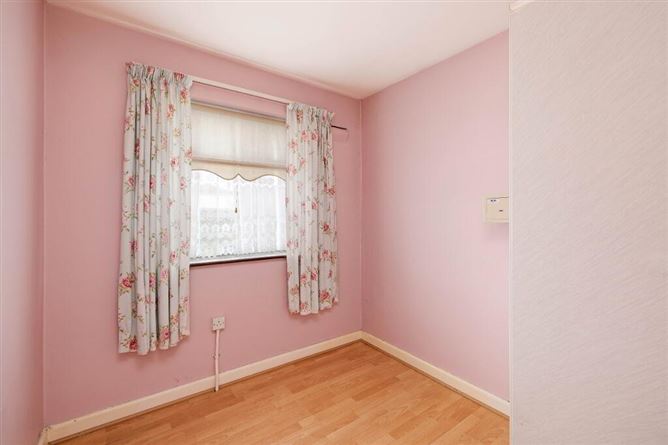 64 Sarsfield Park, Lucan, Co. Dublin, Dublin