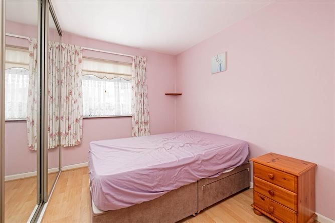 64 Sarsfield Park, Lucan, Co. Dublin, Dublin