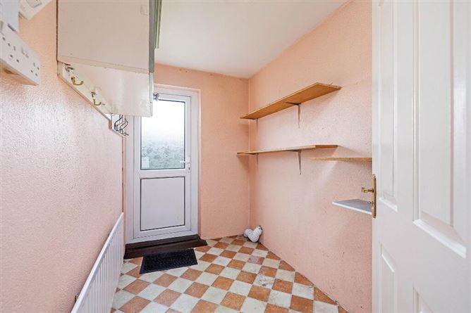 64 Sarsfield Park, Lucan, Co. Dublin, Dublin
