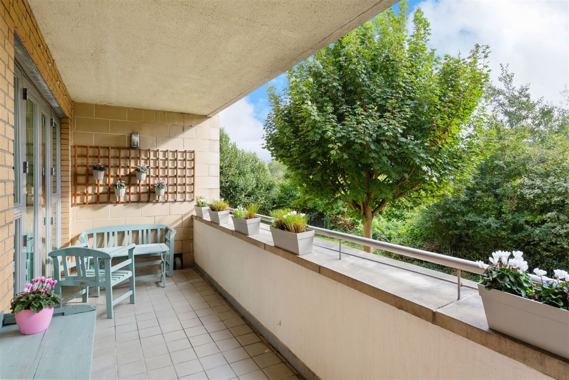 37 The Ramparts, Cabinteely, Dublin 18