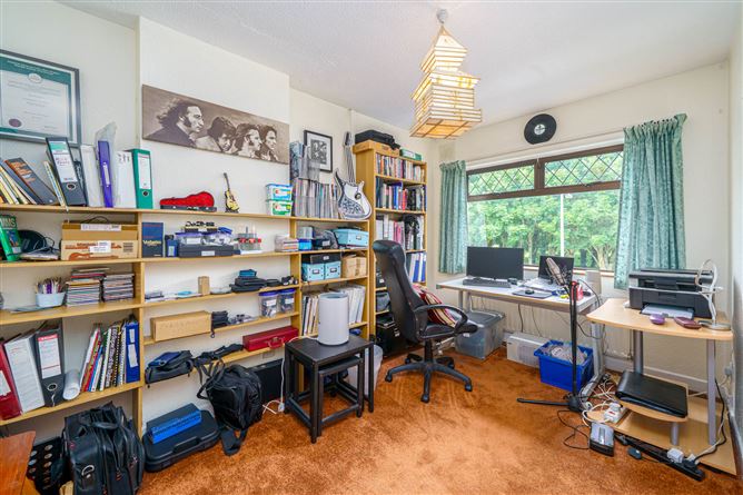 4 Woodford Avenue , Clondalkin,   Dublin 22