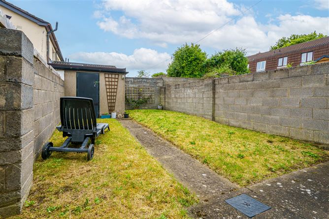 4 Woodford Avenue , Clondalkin,   Dublin 22