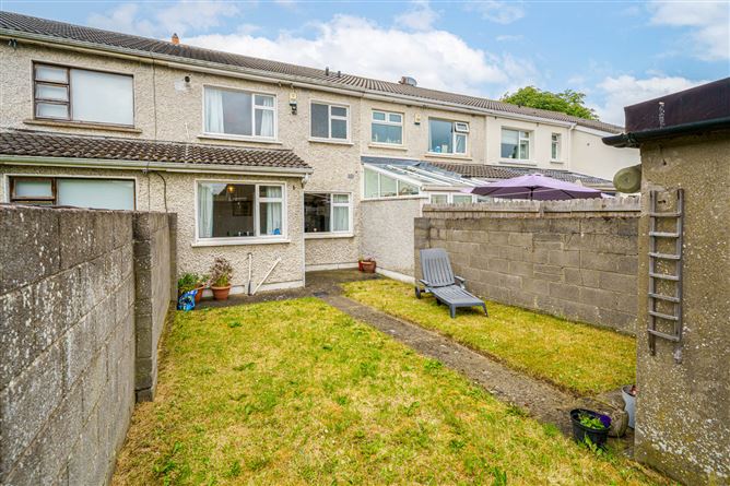 4 Woodford Avenue , Clondalkin,   Dublin 22