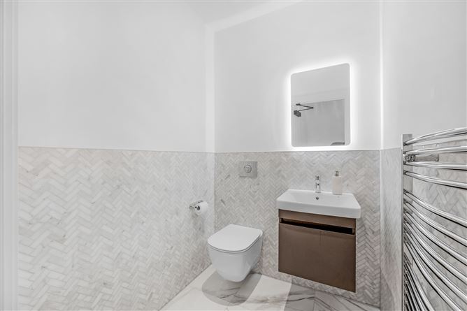 6 Low Rock Apartments , Malahide, County Dublin