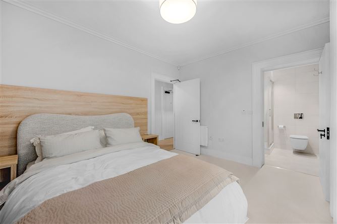 6 Low Rock Apartments , Malahide, County Dublin