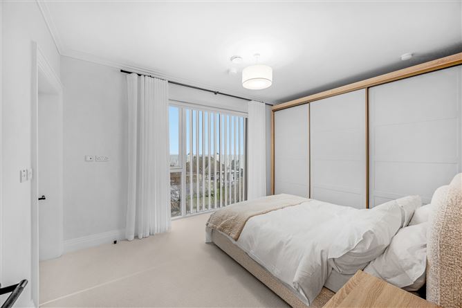 6 Low Rock Apartments , Malahide, County Dublin