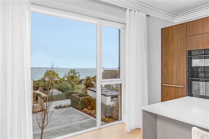 6 Low Rock Apartments , Malahide, County Dublin