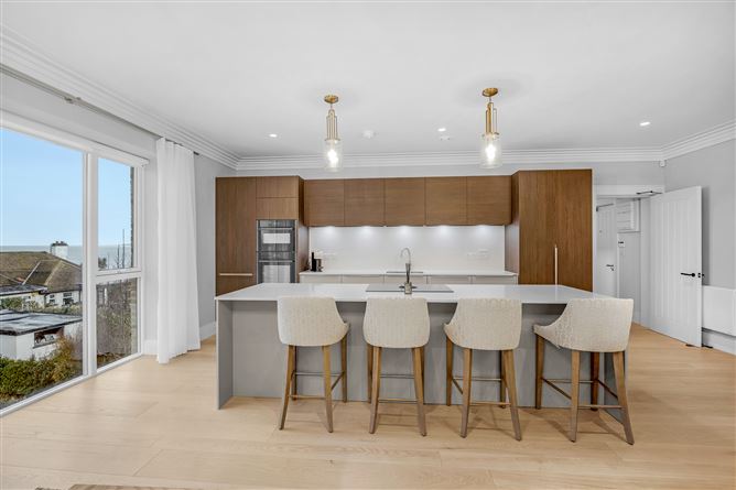 6 Low Rock Apartments , Malahide, County Dublin