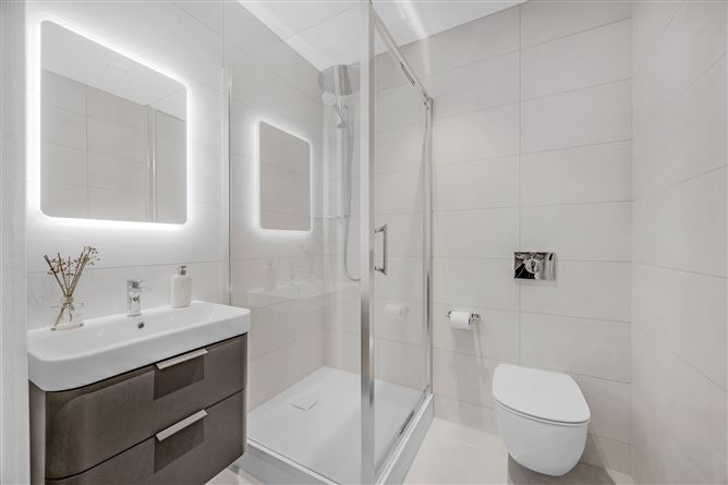 6 Low Rock Apartments , Malahide, County Dublin