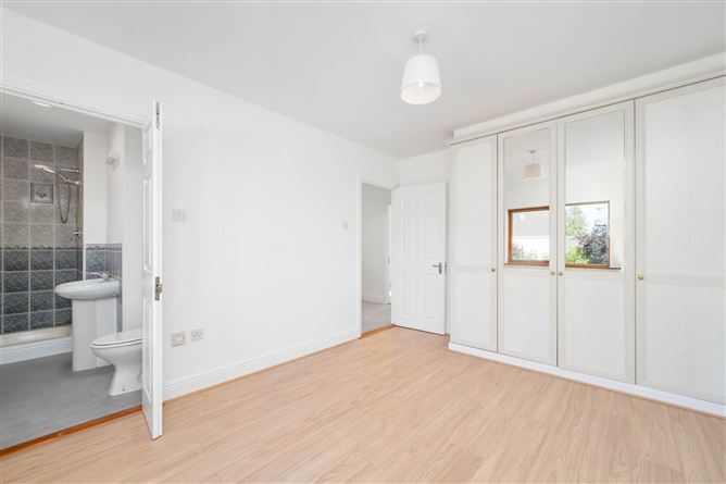 Photo 11 of 23 — 14 Luttrellstown Grove, Castleknock, Dublin 15