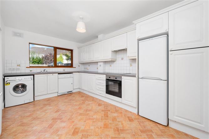 Photo 6 of 23 — 14 Luttrellstown Grove, Castleknock, Dublin 15