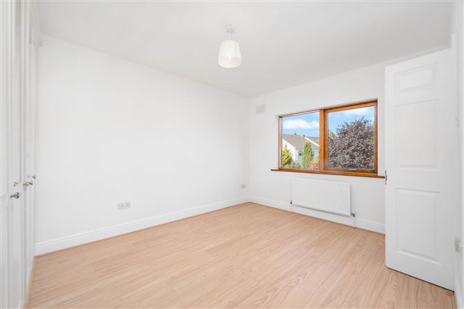 Photo 12 of 23 — 14 Luttrellstown Grove, Castleknock, Dublin 15