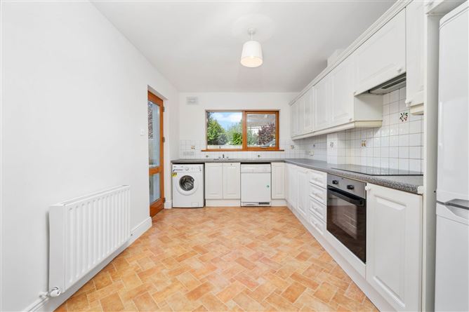 Photo 7 of 23 — 14 Luttrellstown Grove, Castleknock, Dublin 15