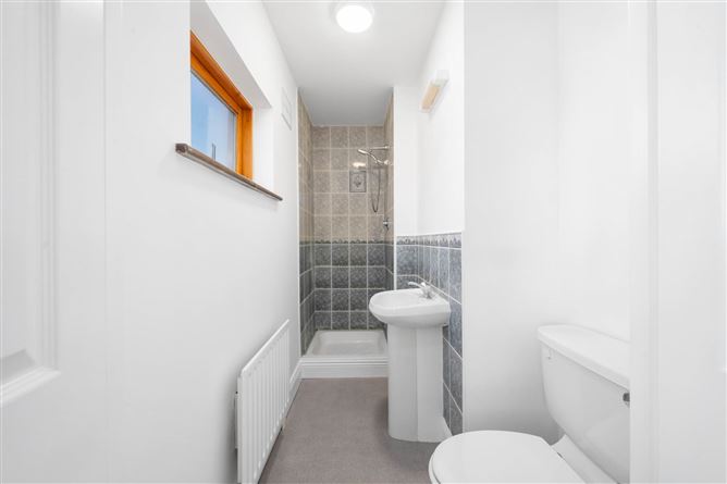 Photo 13 of 23 — 14 Luttrellstown Grove, Castleknock, Dublin 15