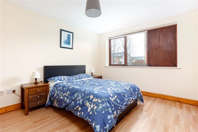 2 Adamstown Avenue, Adamstown Castle, Lucan, Dublin