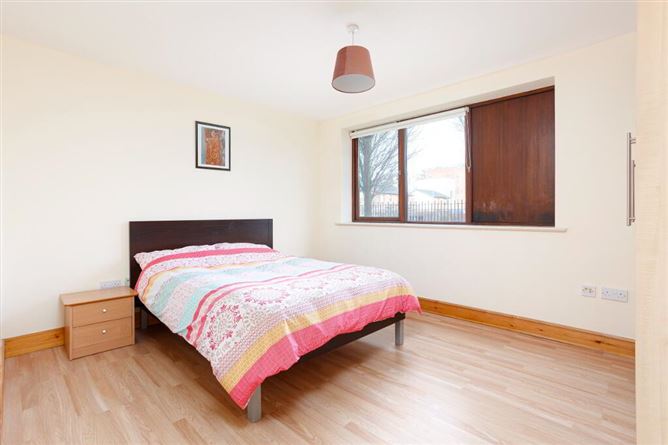 2 Adamstown Avenue, Adamstown Castle, Lucan, Dublin