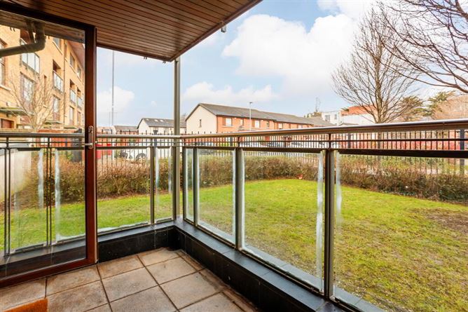 2 Adamstown Avenue, Adamstown Castle, Lucan, Dublin