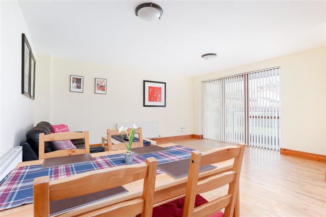 2 Adamstown Avenue, Adamstown Castle, Lucan, Dublin