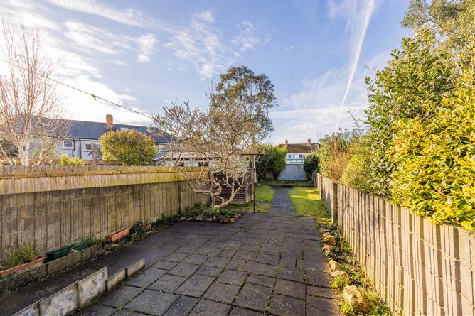 24 Iveleary Road, Whitehall, Dublin 9