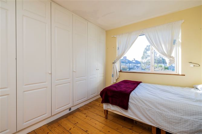 24 Iveleary Road, Whitehall, Dublin 9